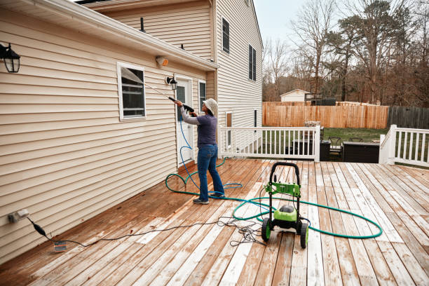 Best Deck Pressure Washing  in Danbury, CT